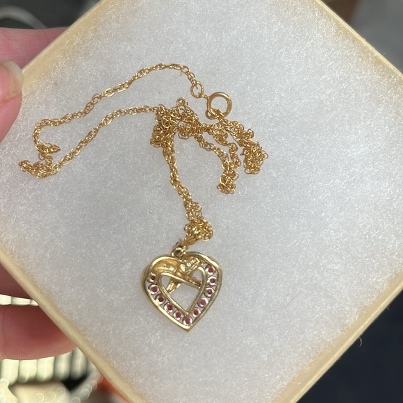 18k yellow gold plated heart necklace. - Picture 3 of 5